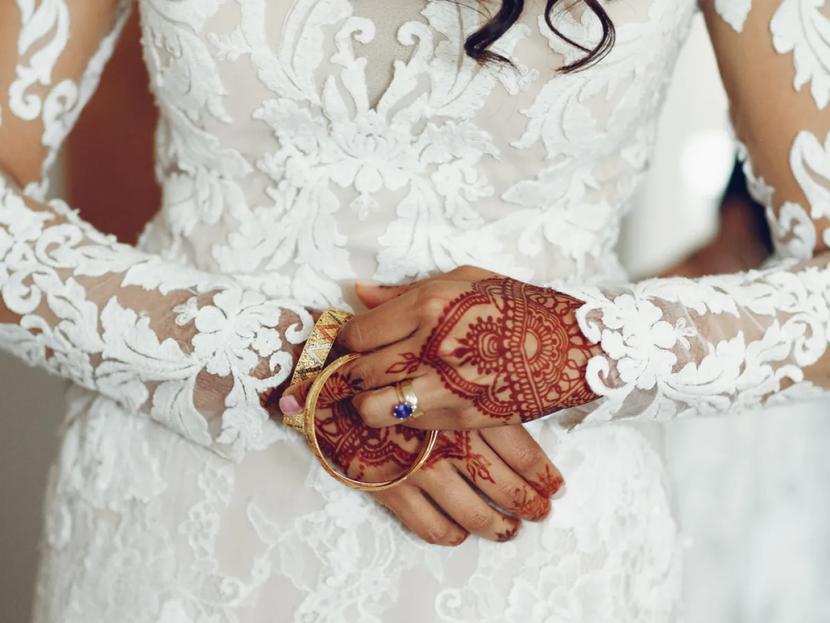 نقوش حناء للعروس برسمة الأزهار