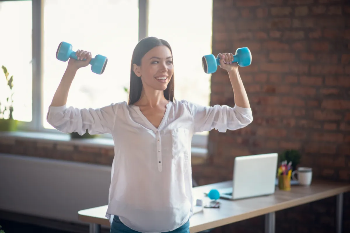 النشاط في العمل