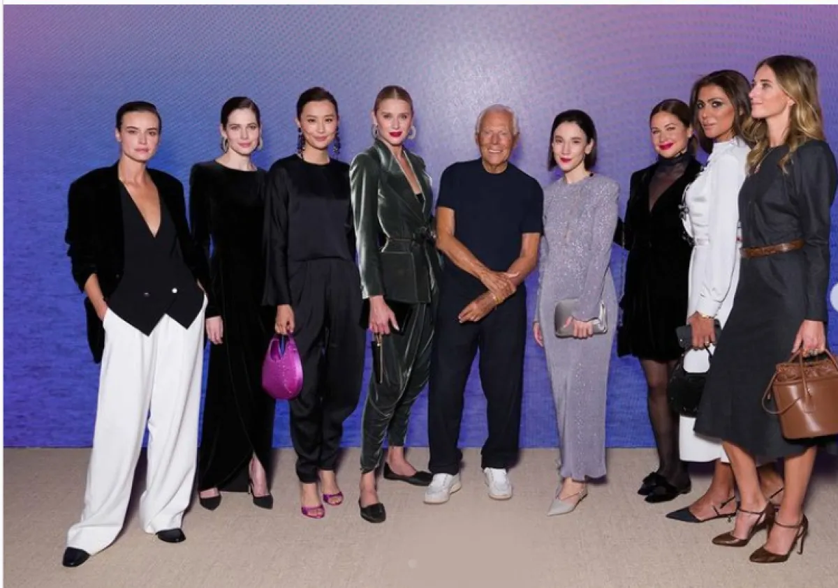 ريا أبي راشد ضيفة عرض أرماني الصورة من حساب الدار على انستغرام