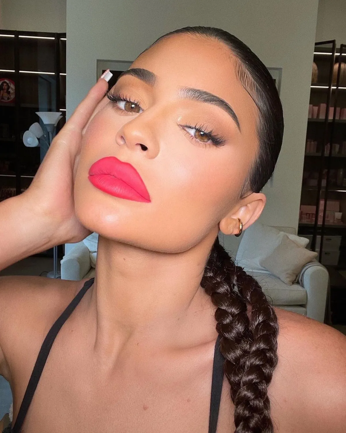 مكياج شفاه قوي من كايلي جينر