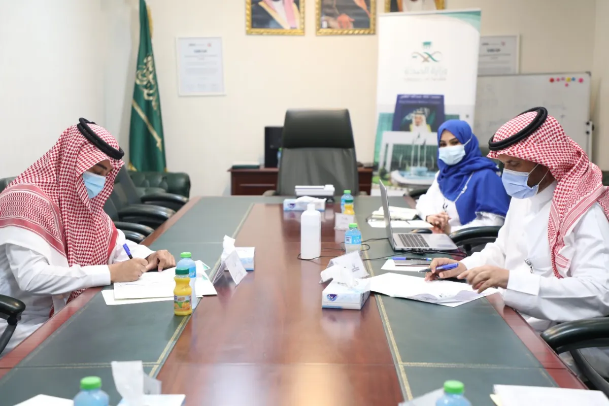 اتفاقية بين مجمع الملك عبدالله الطبي و  عيادات الأعمال  لرعاية الأفكار الريادية والمبادرات الإبداعية