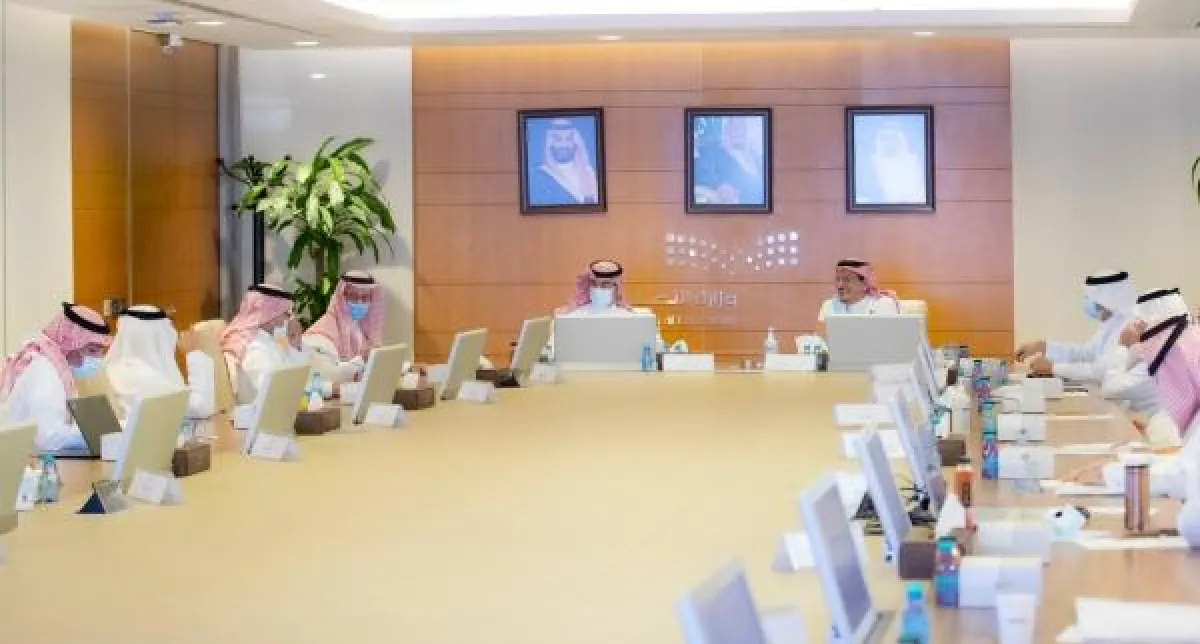 وزير التعليم السعودي حمد آل الشيخ خلال أحد الاجتماعات 