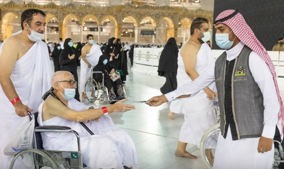 تقديم الخدمات لهم