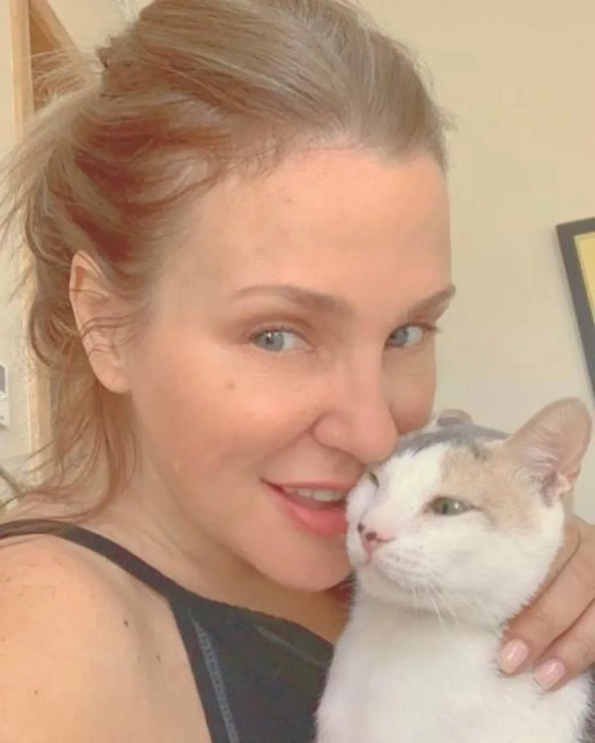 شيرين رضا من محبي تربية الحيوانات - الصورة من حسابها على انستقرام