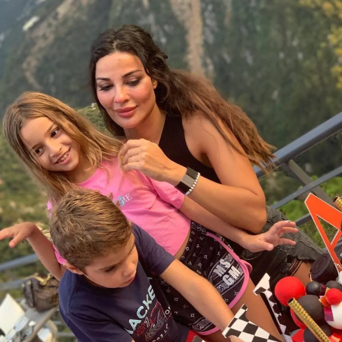 نادين نجيم وطفليها - الصورة من حساب نادين نجيم على إنستقرام