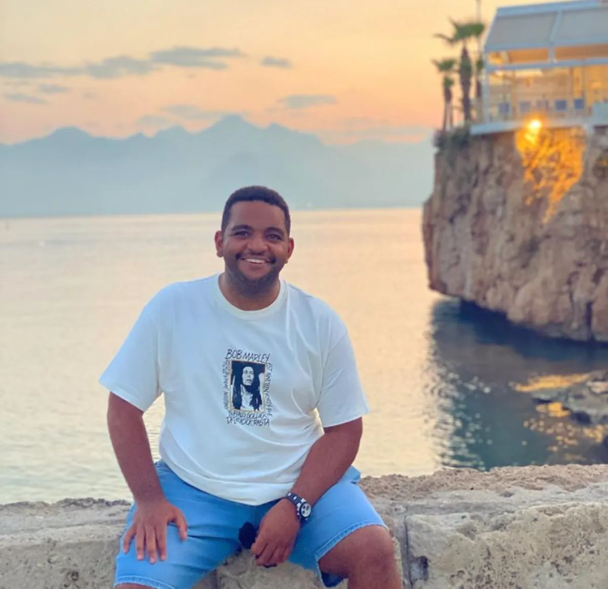 الفنان خالد المظفر من انستقرام الفنان