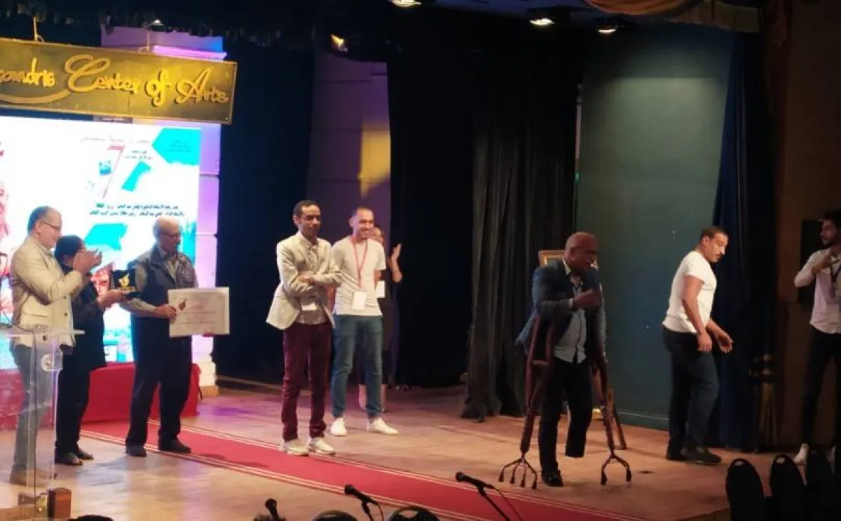 تكريم شريف الدسوقي في مهرجان الحرية المسرحي - من فيسبوك مركز الإبداع