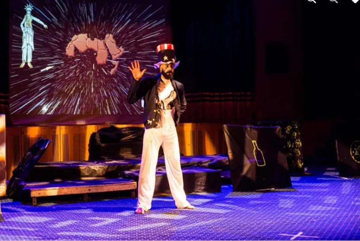 أحد العروض المشاركة (المصنع)- من فيسبوك مركز الإبداع