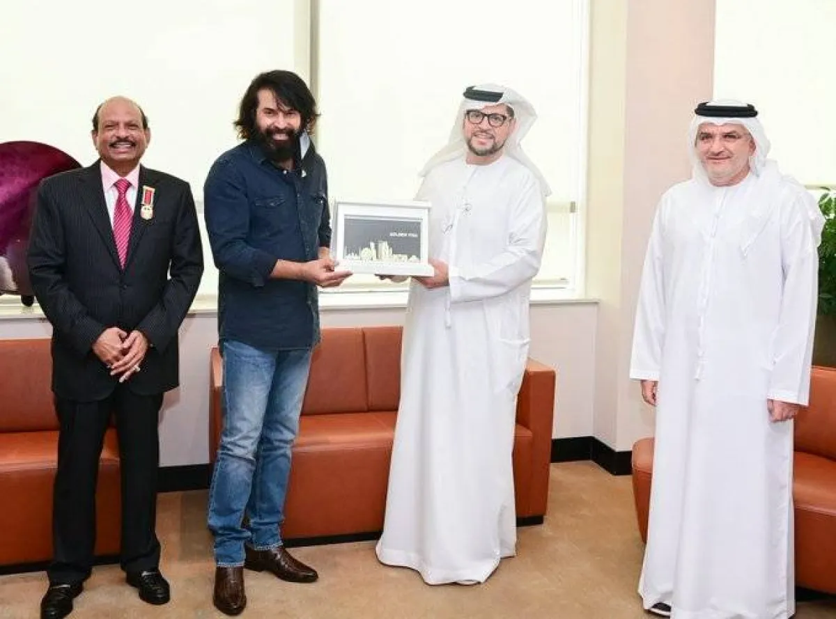 ماموتي يتسلم التأشيرة الذهبية- الصورة من حسابه الخاص على تويتر