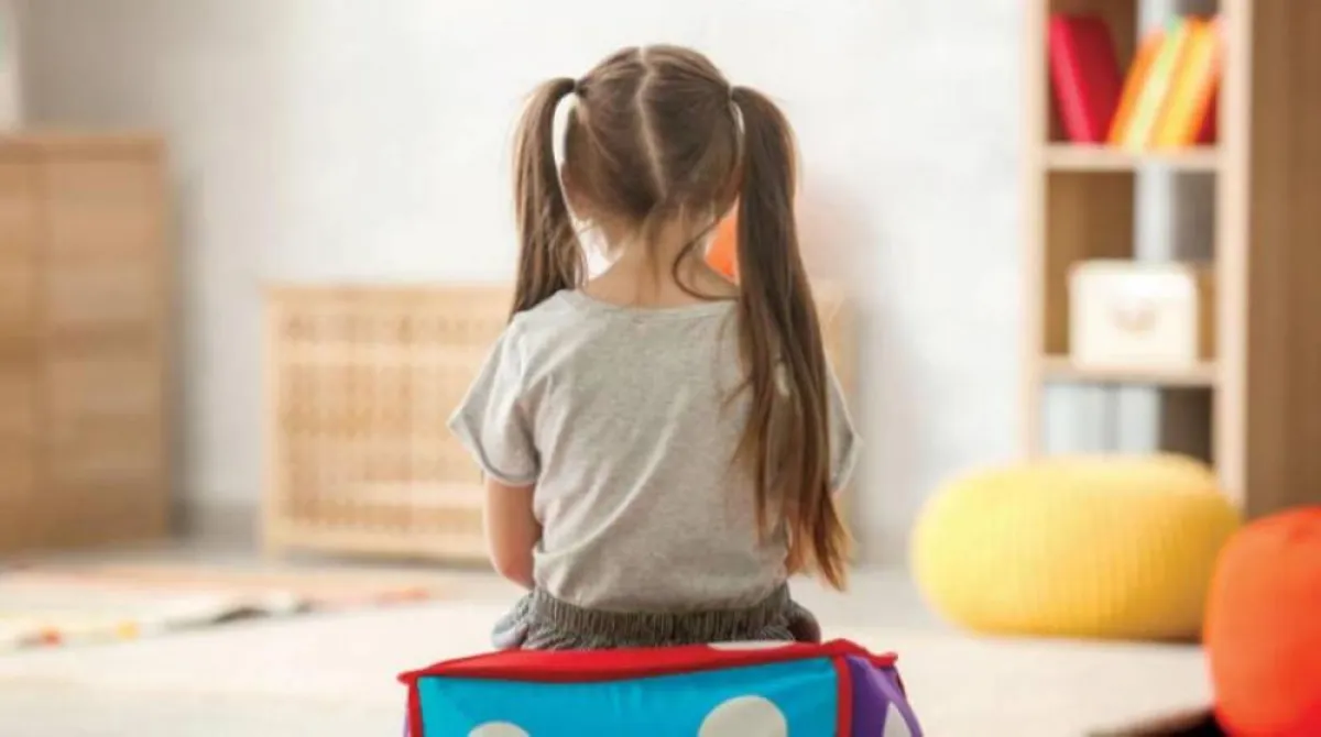 كيفية التعامل مع سلوكيات الطفل المتوحد