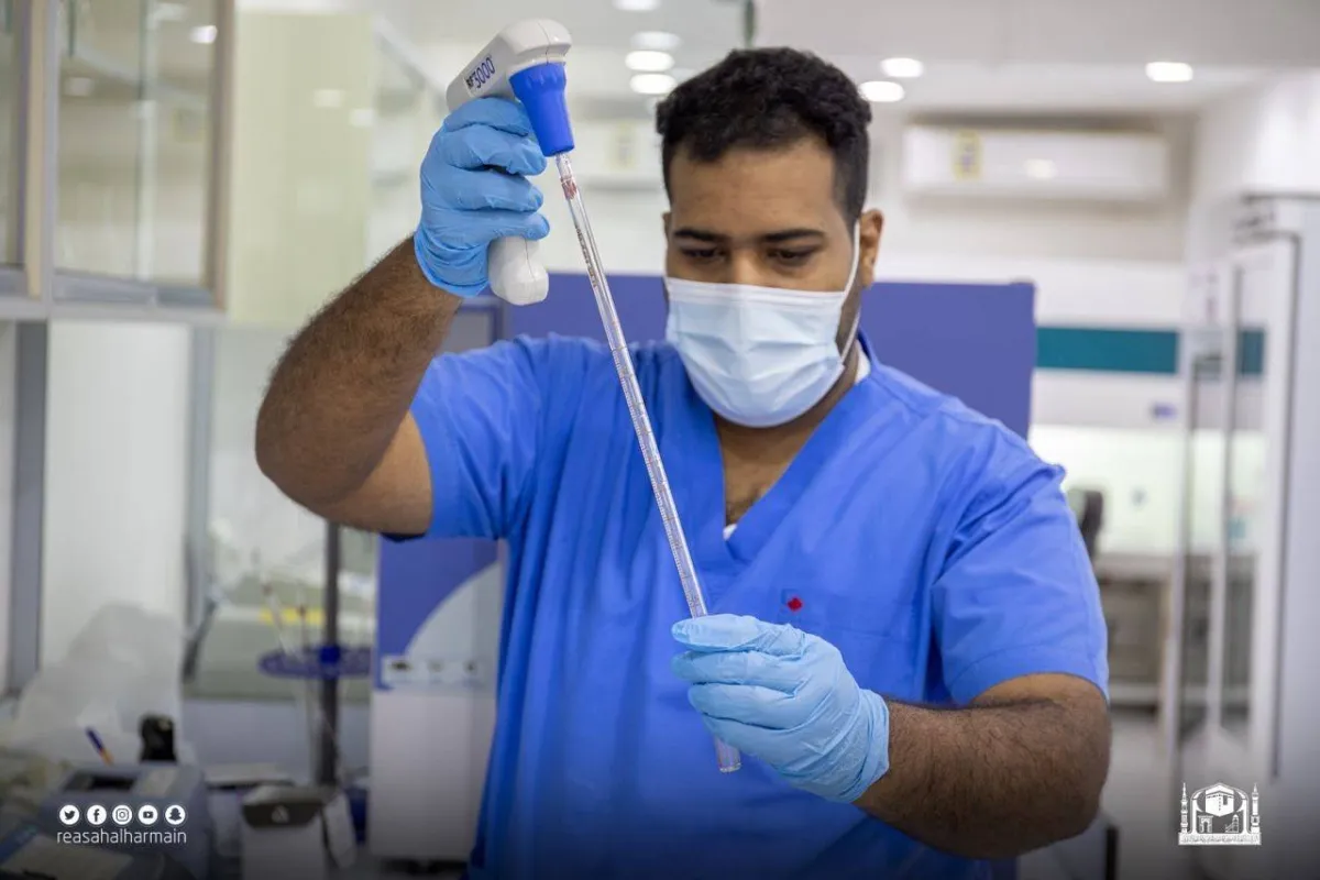 أثناء فحص العينات