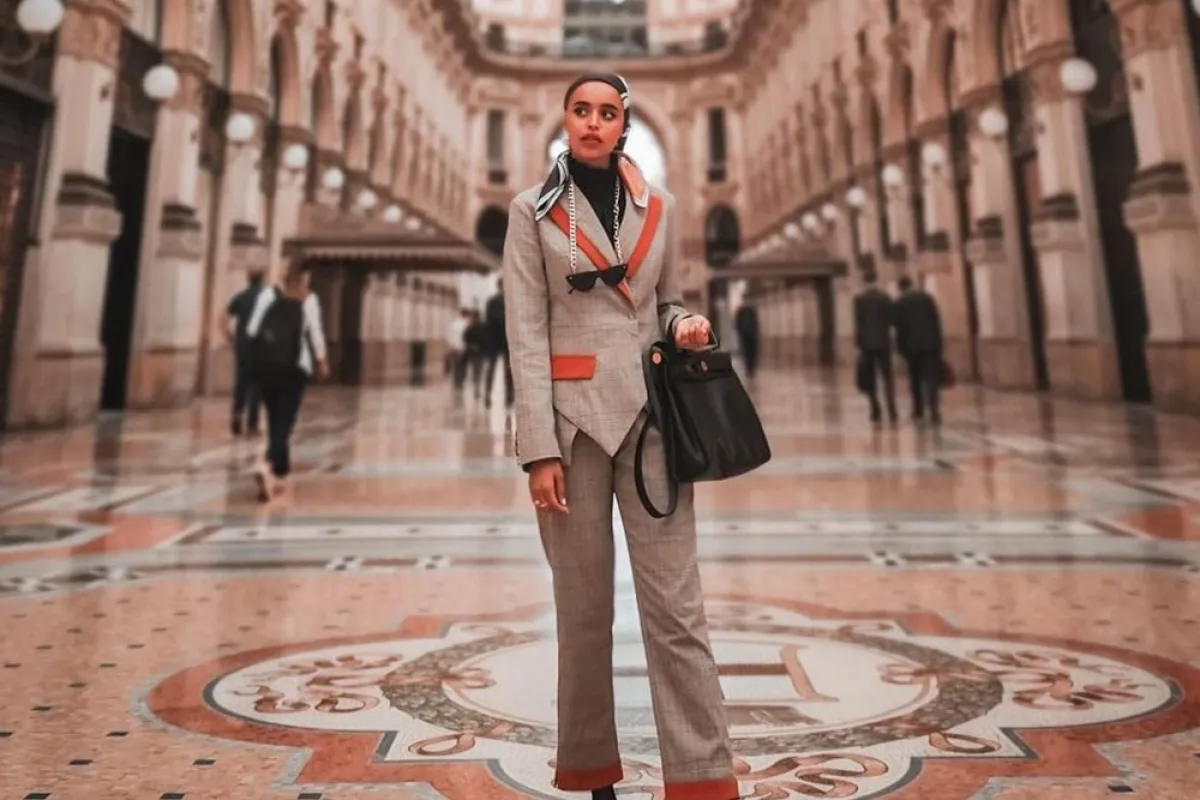 البدلة الرسمية للخريف بأسلوب لولوة الخطاف -الصورة من حسابها على الانستغرام