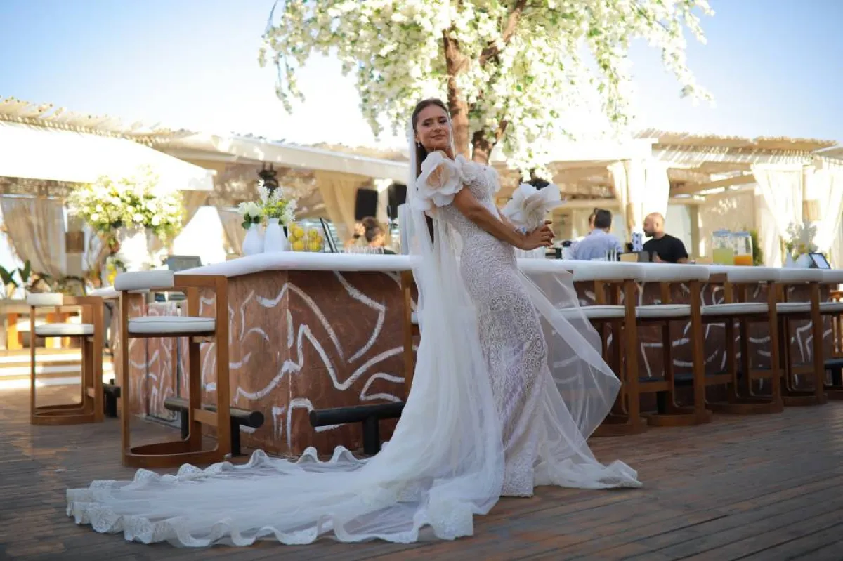 نيللي كريم  في حفل زفافها الصورة من حسابها على فيسبوك