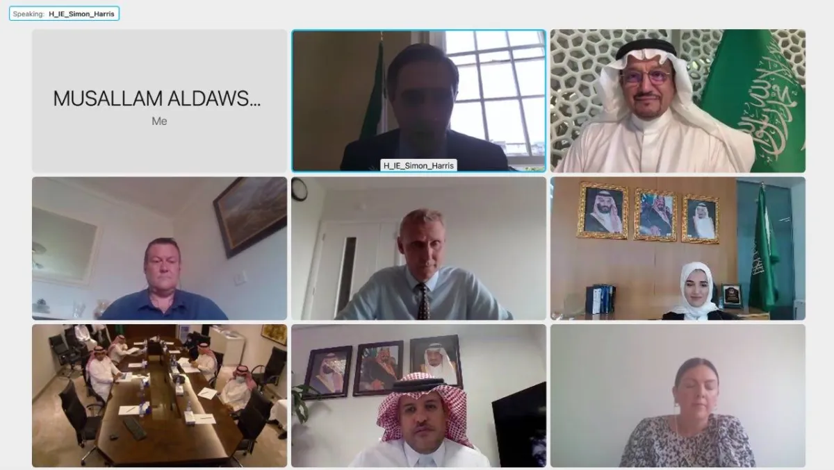 وزير التعليم يلتقي نظيره الأيرلندي لبحث مجالات التعاون العلمي وتعزيز الفرص المستقبلية للبحث والابتكار