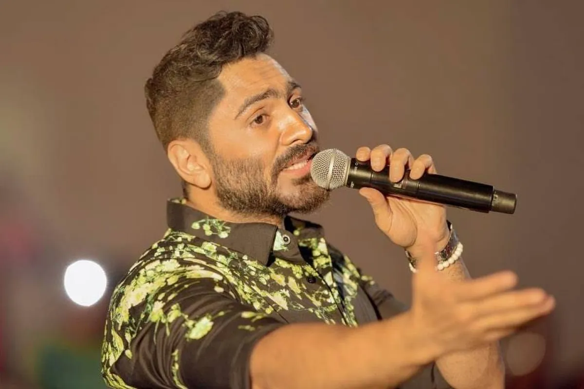 تامر حسني خلال إحيائه إحدى الحفلات - الصورة من حسابه على انستغرام