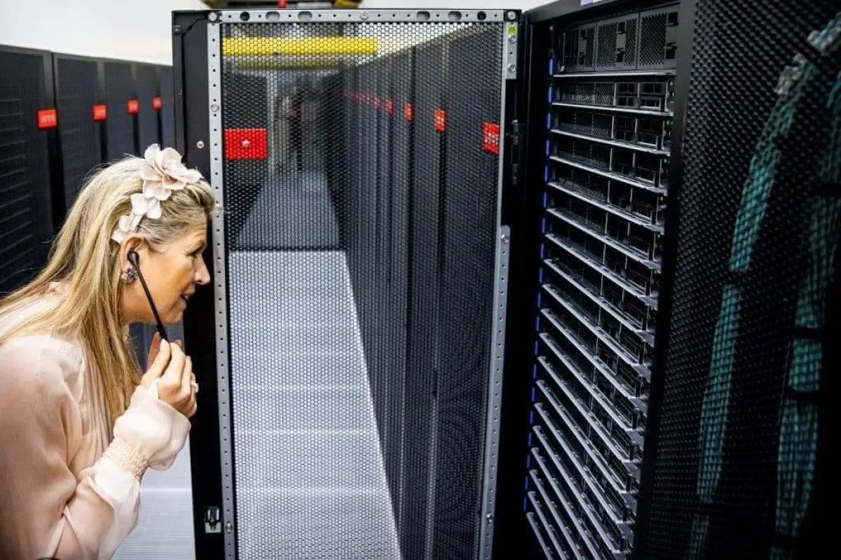 الملكة ماكسيما تفتتح الكمبيوتر العملاق Snellius- الصورة من حساب البيت الملكي الهولندي من فيسبوك