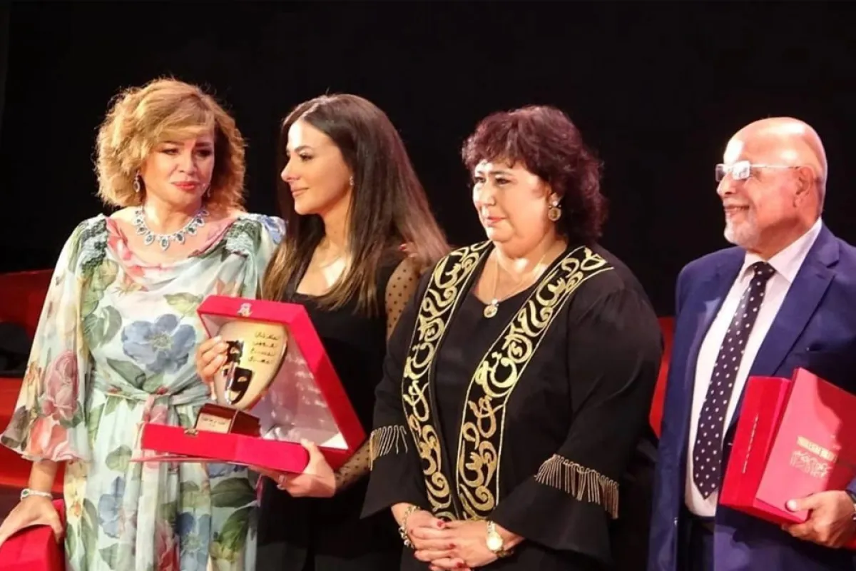 دنيا سمير غانم من حفل التكريم - الصورة من حساب المهرجان القومي للمسرح على الفيس بوك