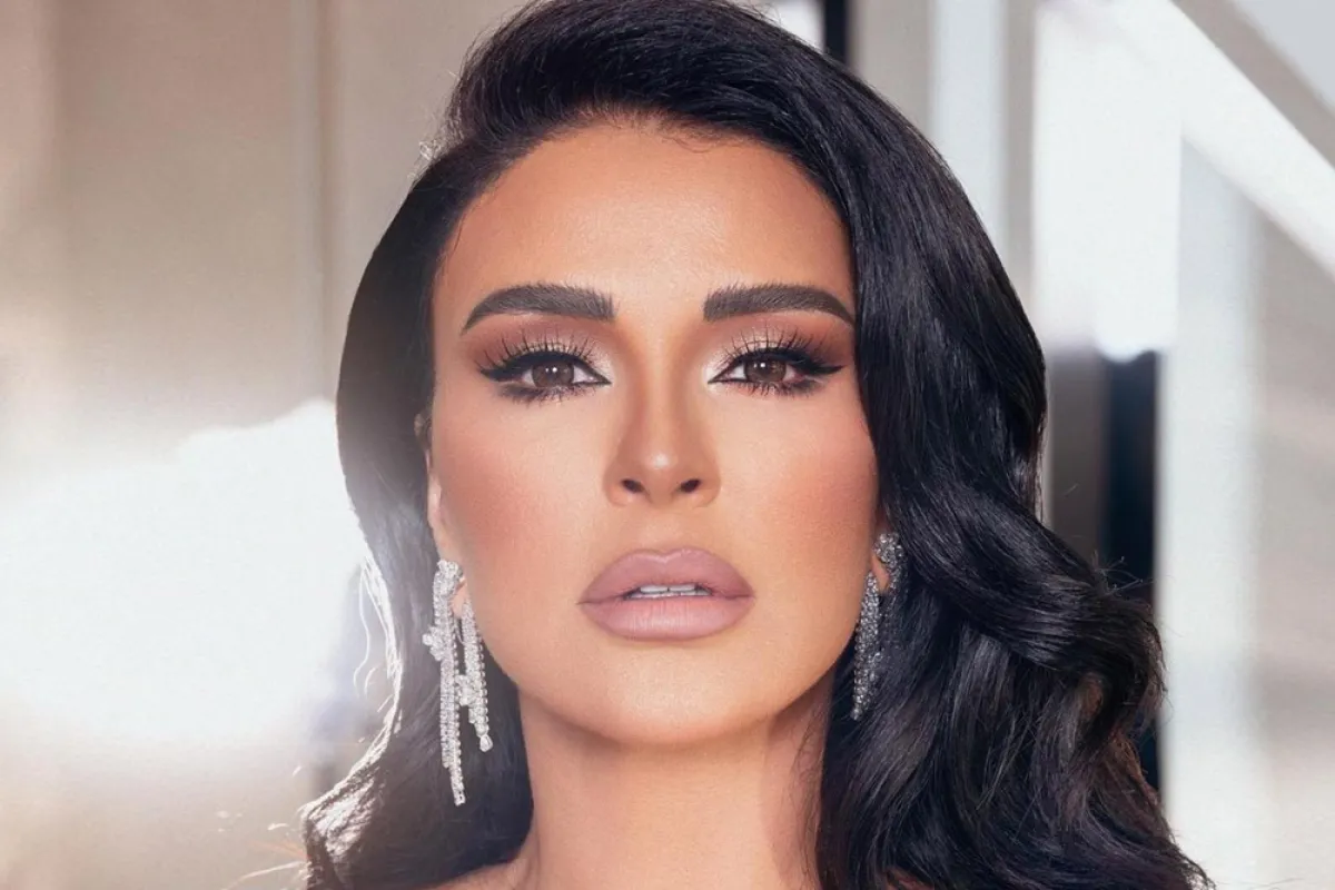 مكياج وتسريحات شعر النجمات