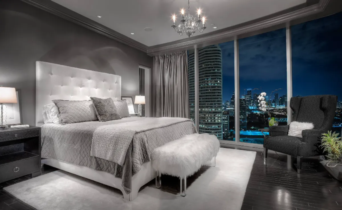 ارمادي في غرفة نوم العروس