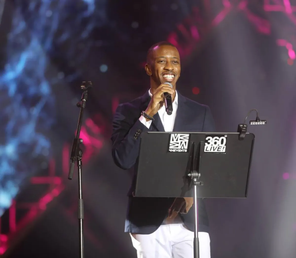 سلطان خليفة من الحفل  - تصوير عيسى الدبيسي