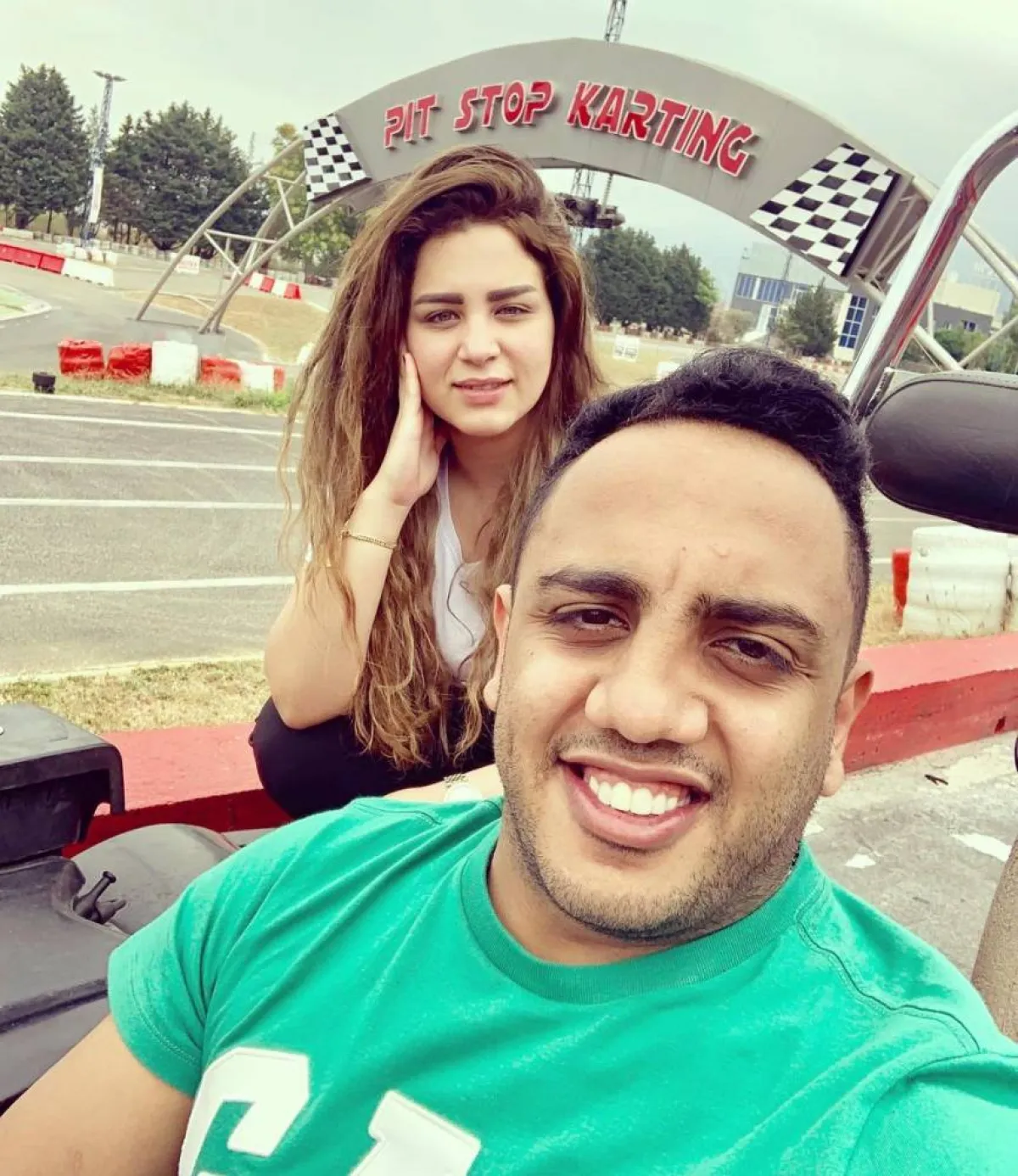 أوس أوس وزوجته- الصورة من انستجرام اوس اوس