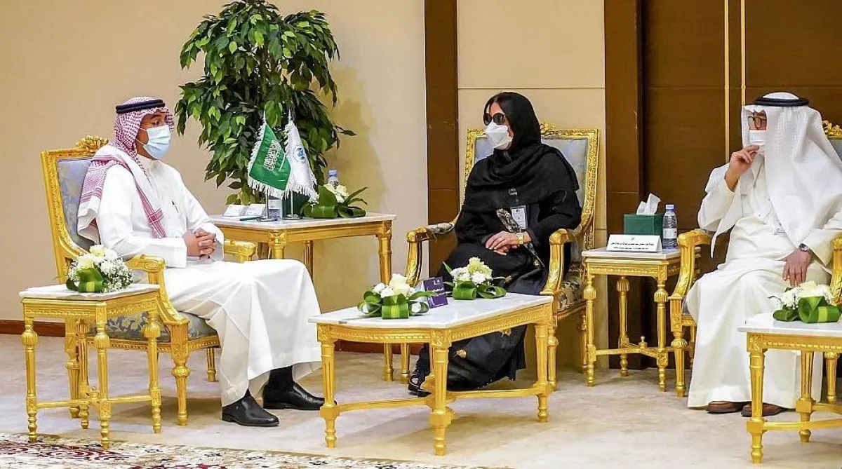 رئيس الهيئة الدكتور عواد العواد ونائب رئيس مجلس إدارة الجمعية الأميرة مضاوي وقعا هذه المذكرة. المصدر (واس)