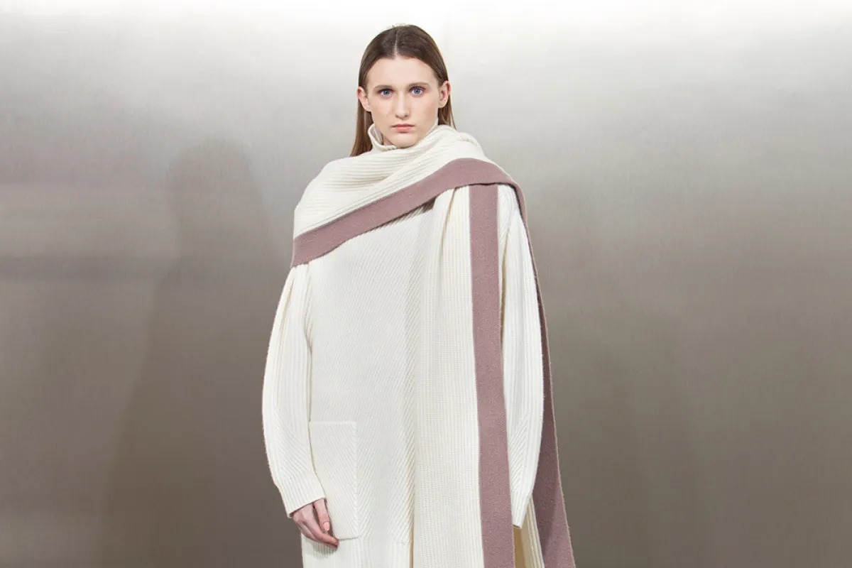 وشاح طويل من أنتيبريما Anteprima