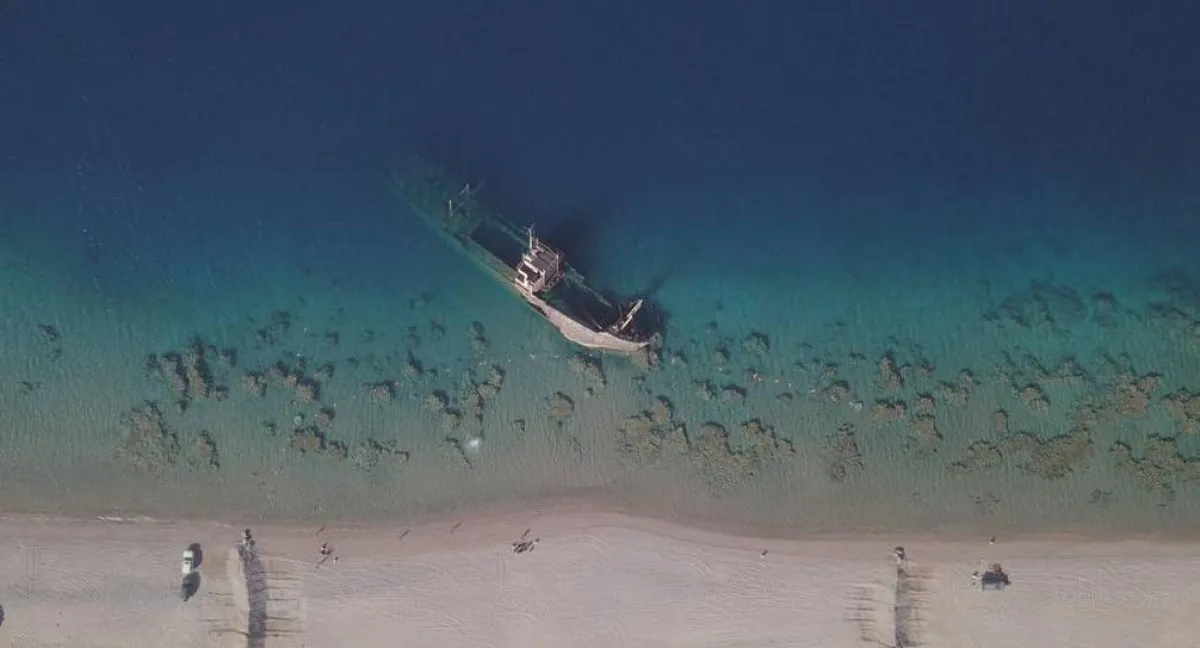 شاطئ حقل (الصورة من موقع واس)