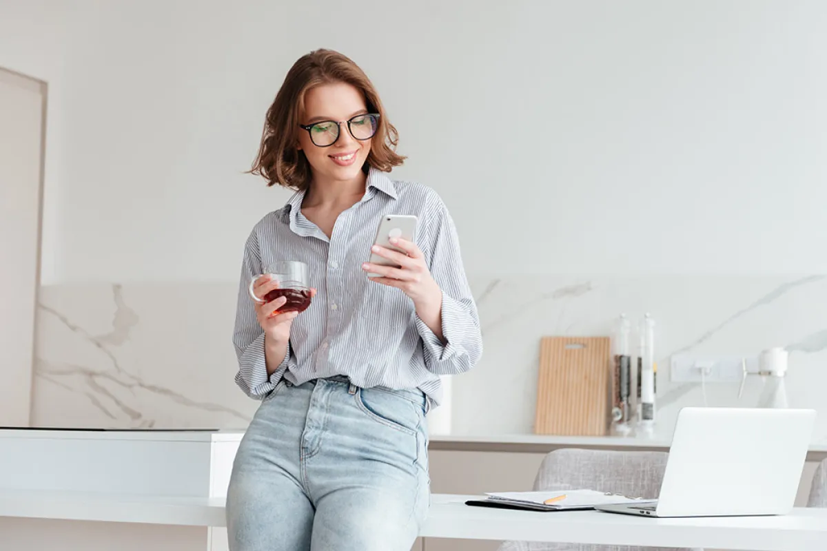 السلبيات المخفية لهوسك بوسائل التواصل الاجتماعي