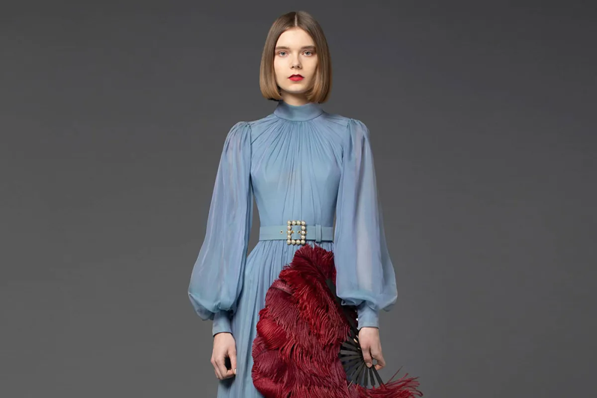 اللون الأزرق أبرز ألوان خريف وشتاء 2021-2022