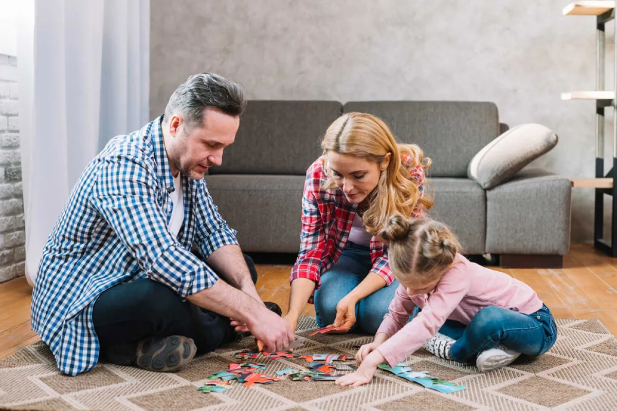 أفكار لألعاب داخلية لتحفيز الأطفال