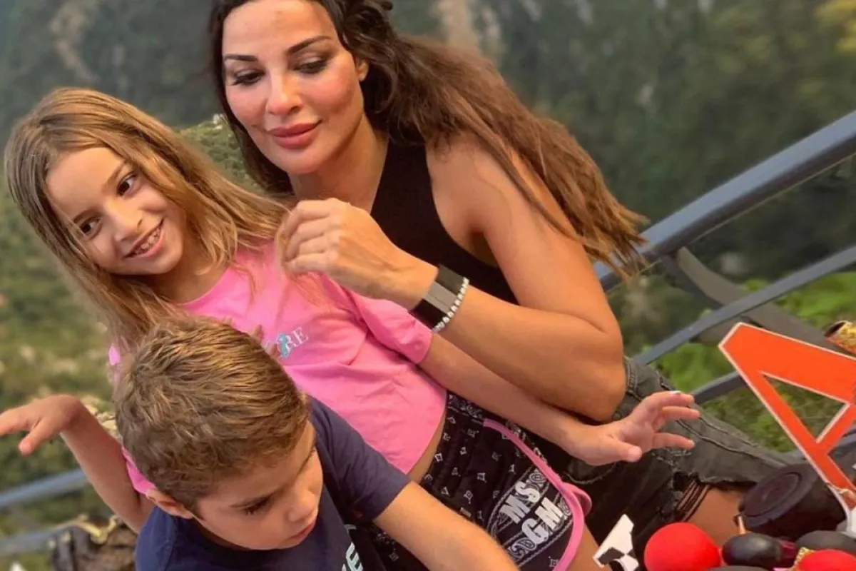 نادين نجيم وطفليها - الصورة من حساب نادين نجيم على إنستقرام