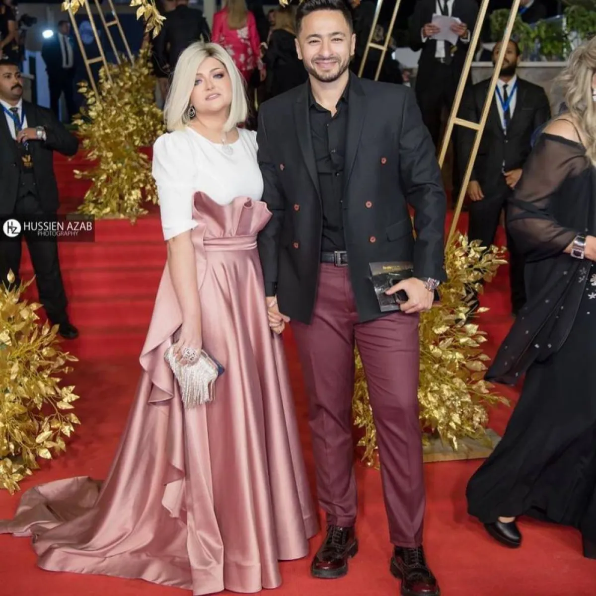 حمادة هلال وزوجته عقب تكريمه - الصورة من حسابه على انستغرام