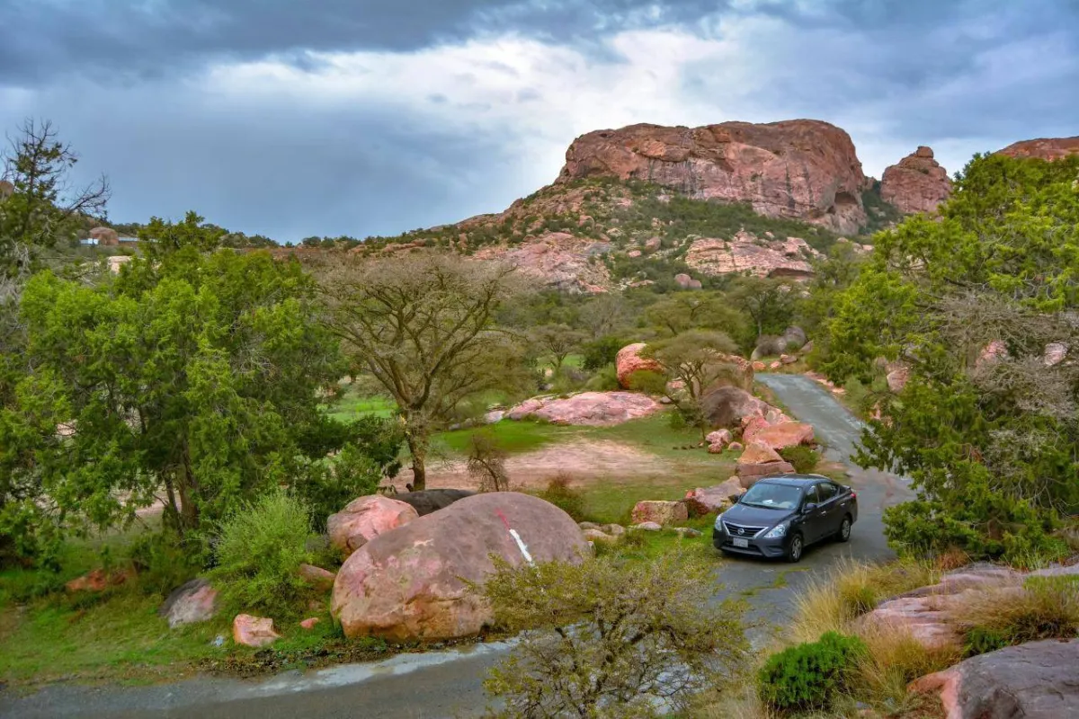 طبيعة خلابة في منتزهات ومركز مغامرات تنومة (مصدر الصور روح السعودية) 