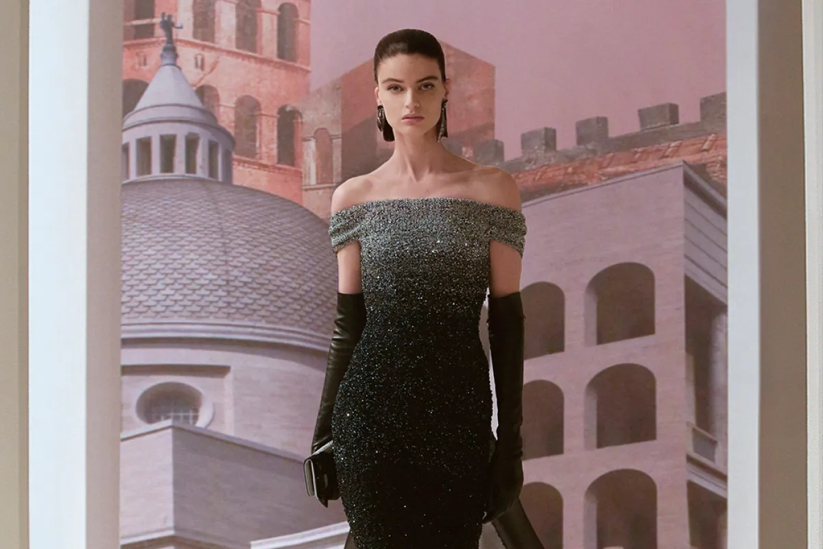 فستان خطوبة أوف شولدر من فندي Fendi 