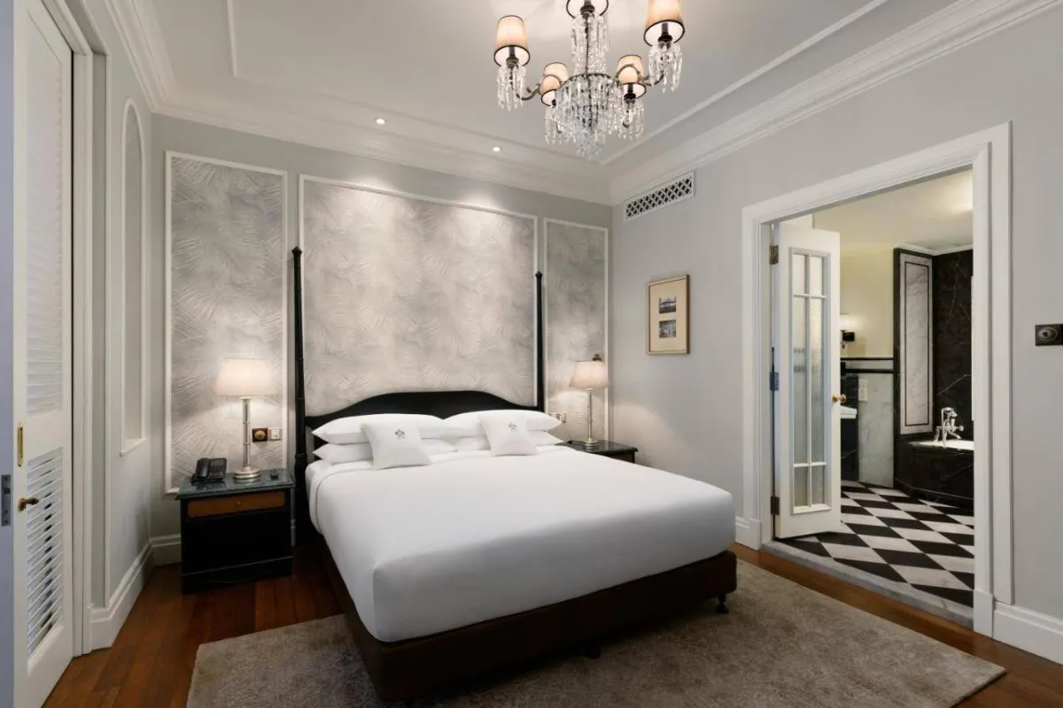 إيسترن آند أورينتال