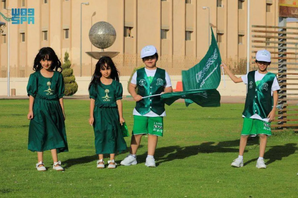 صور من مشاركة الأطفال باحتفالات اليوم الوطني 91