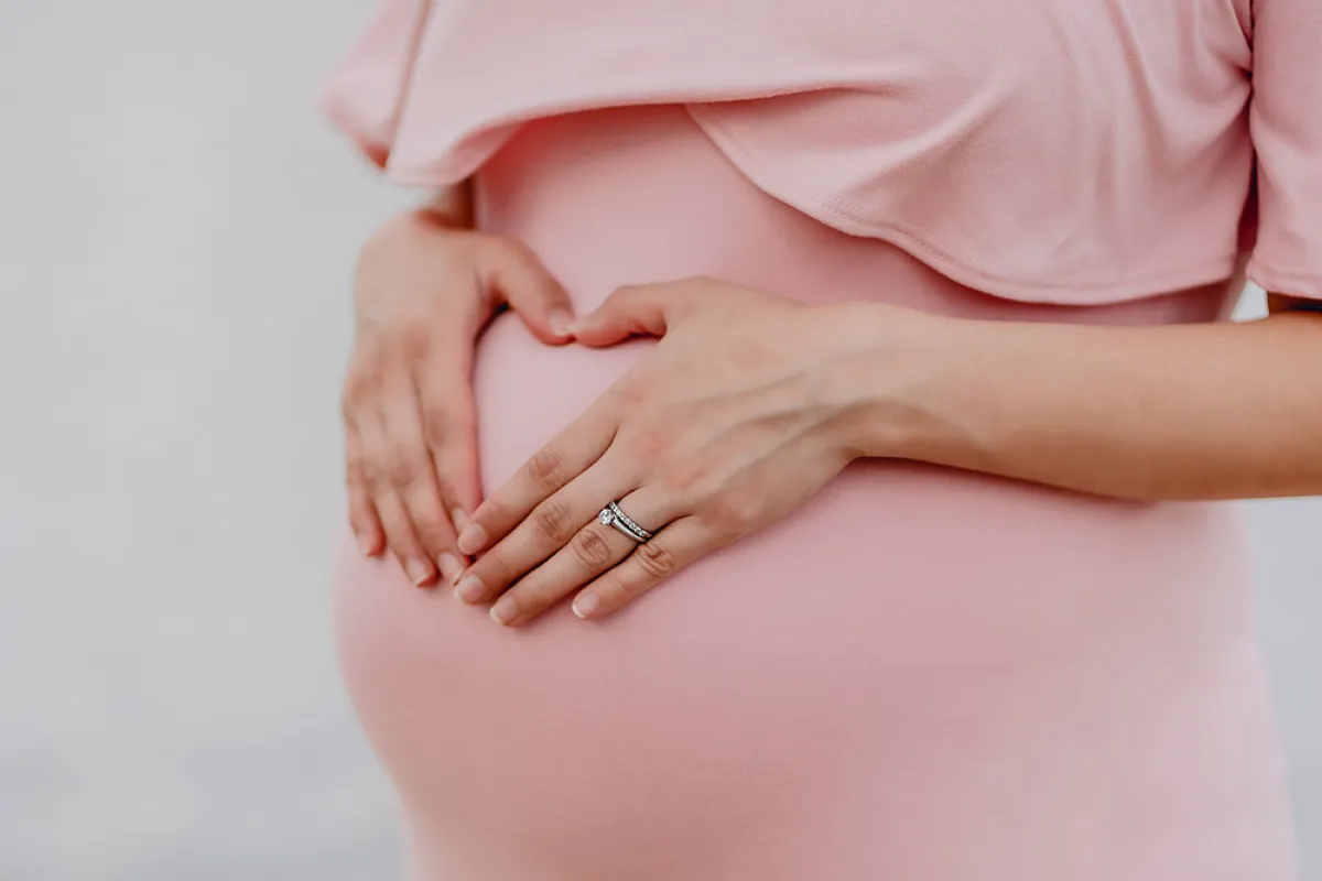 8 خرافات شائعة عن الحمل