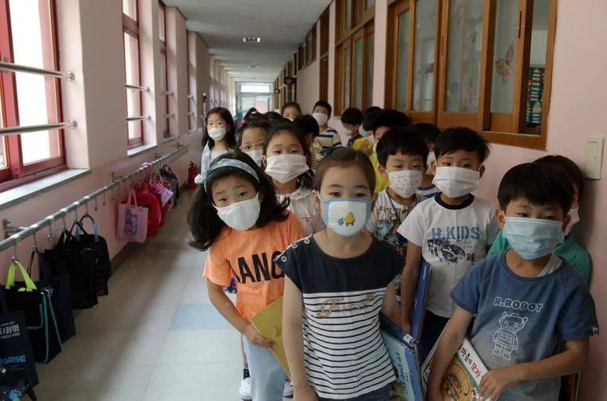 تفشي كورونا أكثر احتمالًا في المدارس التي لا تطلب من طلابها ارتداء الكمامات