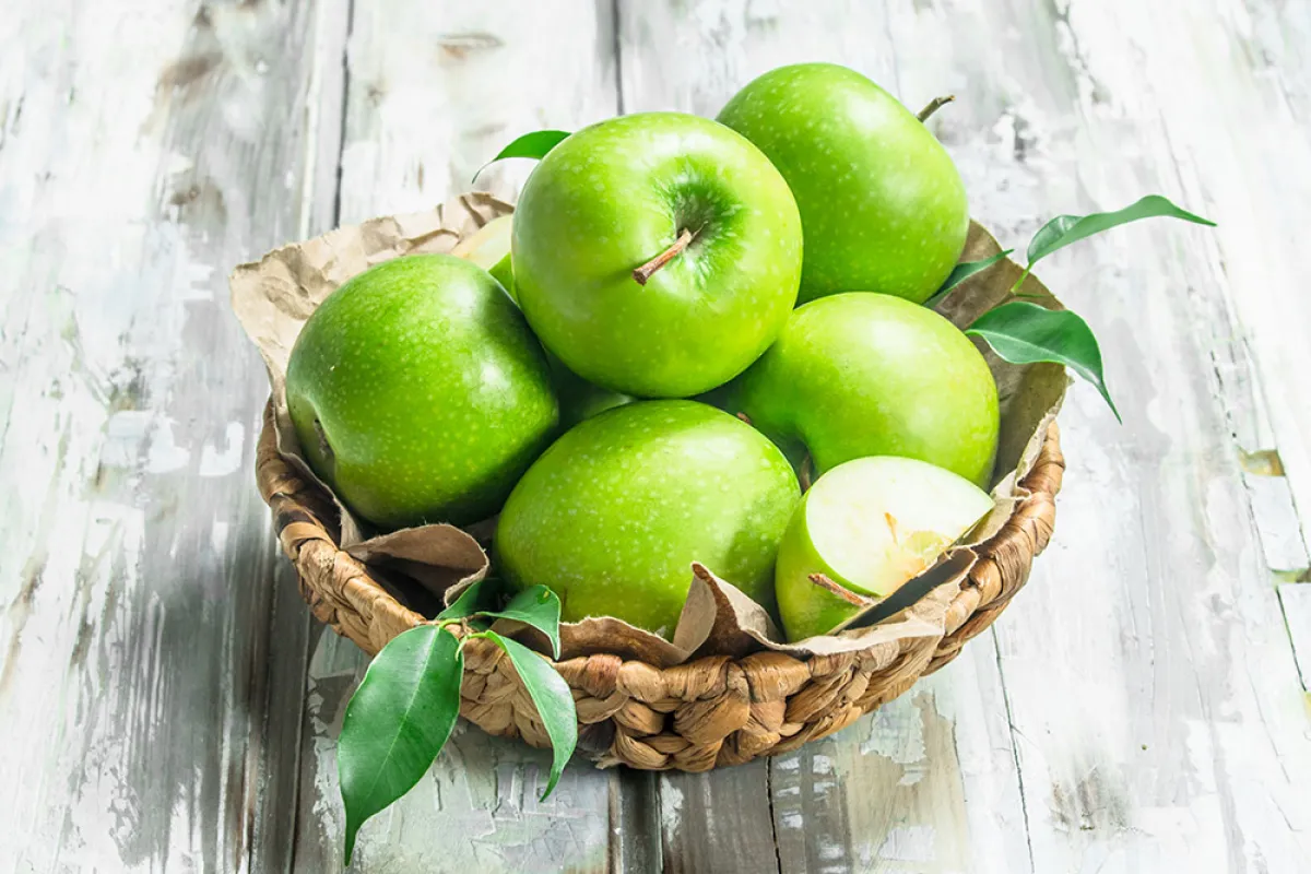 فوائد التفاح الأخضر للحامل 