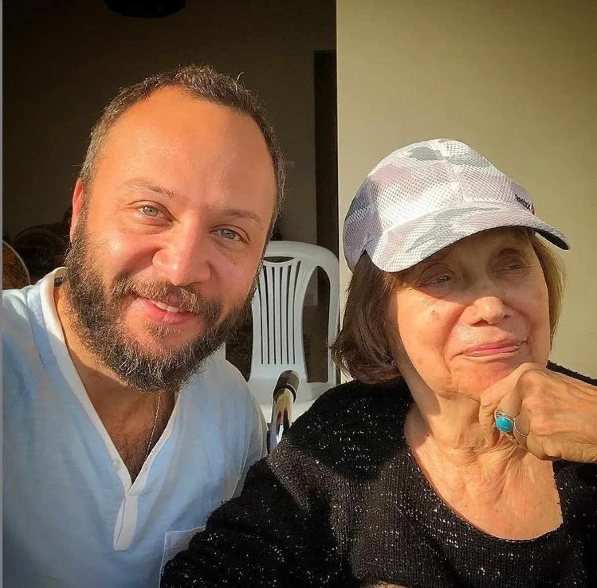 مكسيم خليل ووالدته - الصورة من انستجرام مكسيم خليل