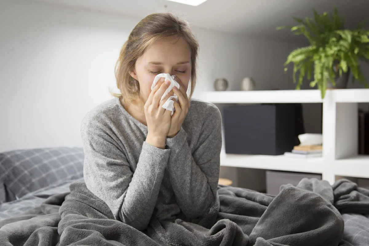 الفرق بين أعراض كورونا والإنفلونزا الموسمية