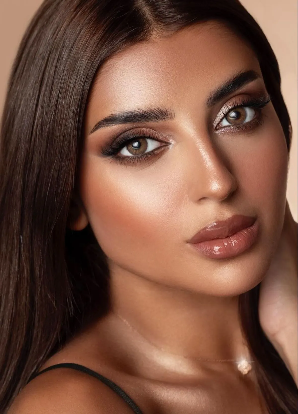 مكياج سموكي ناعم من غادة العقيل -الصورة من حسابها على الانستغرام