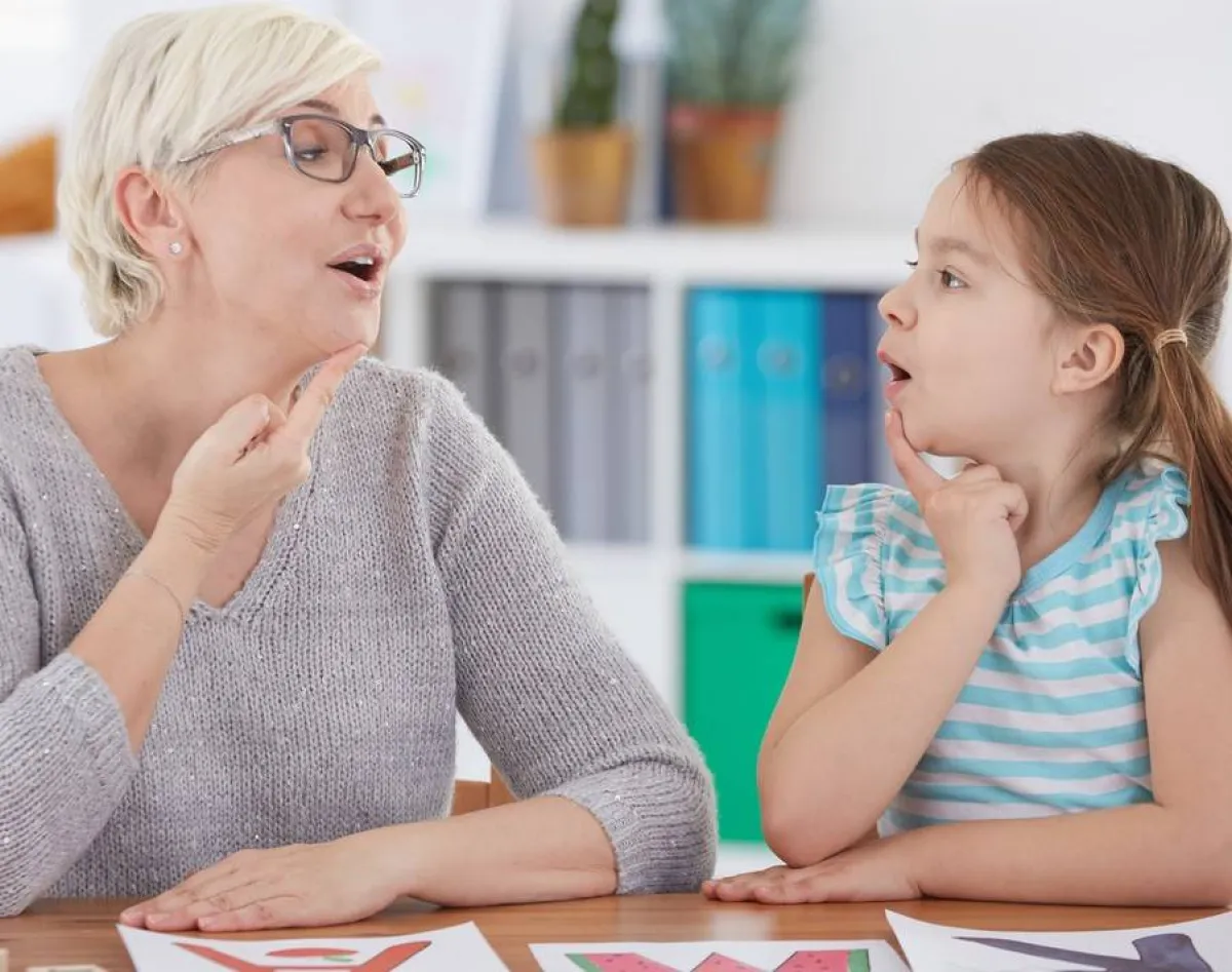 أسباب التلعثم عند الأطفال