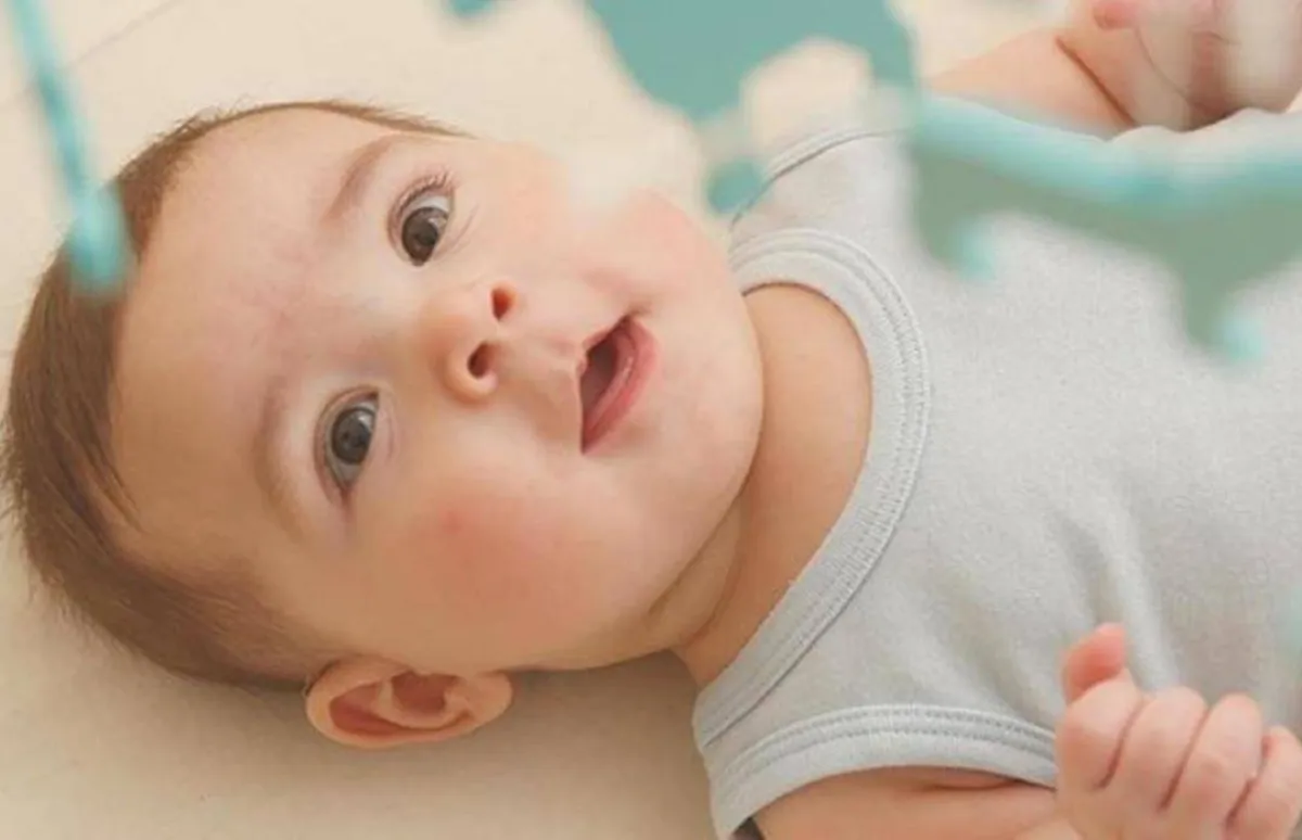 صورة لطفل في الشهر الرابع