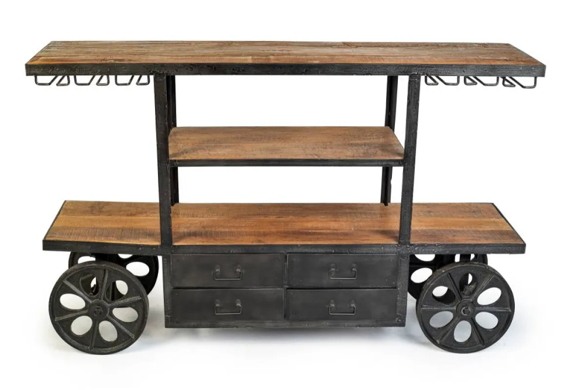   عربة مزوّدة بعجلات