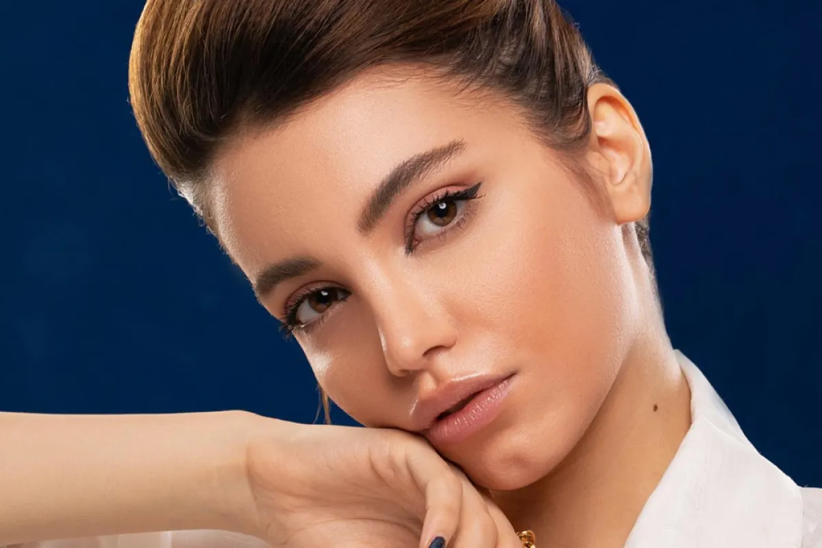 رسمات أيلاينر أسود