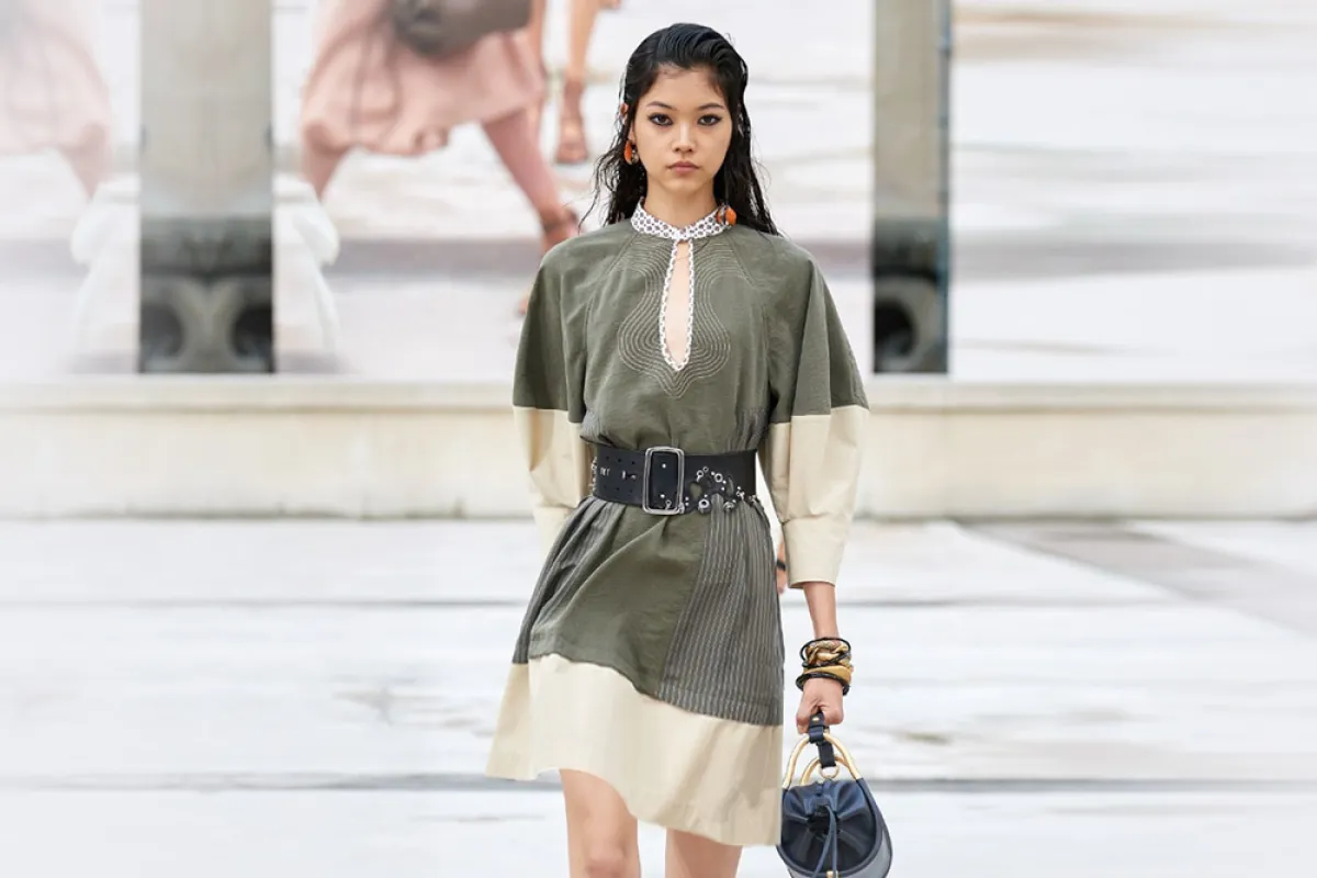 فساتين خريفية قصيرة 