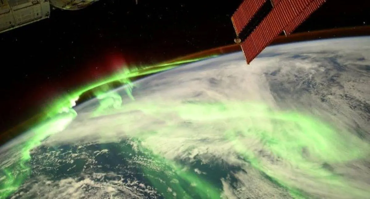 توثيق الشفق القطبي بصورةٍ مميزة من الفضاء الخارجي