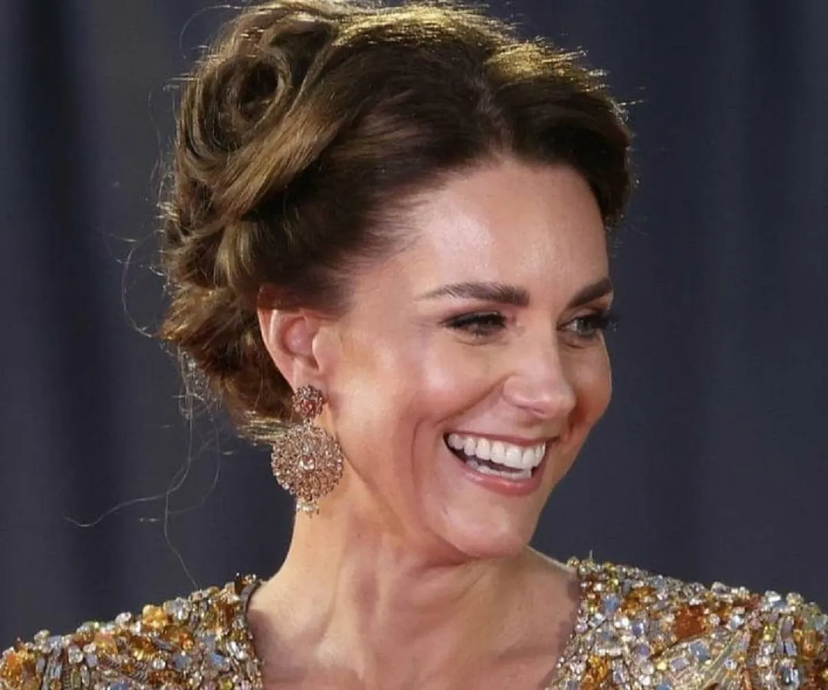 أقراط كيت ميدلتون من علامة O'nitaa London-الصورة من صفحة العلامة على انستغرام O'nitaa London